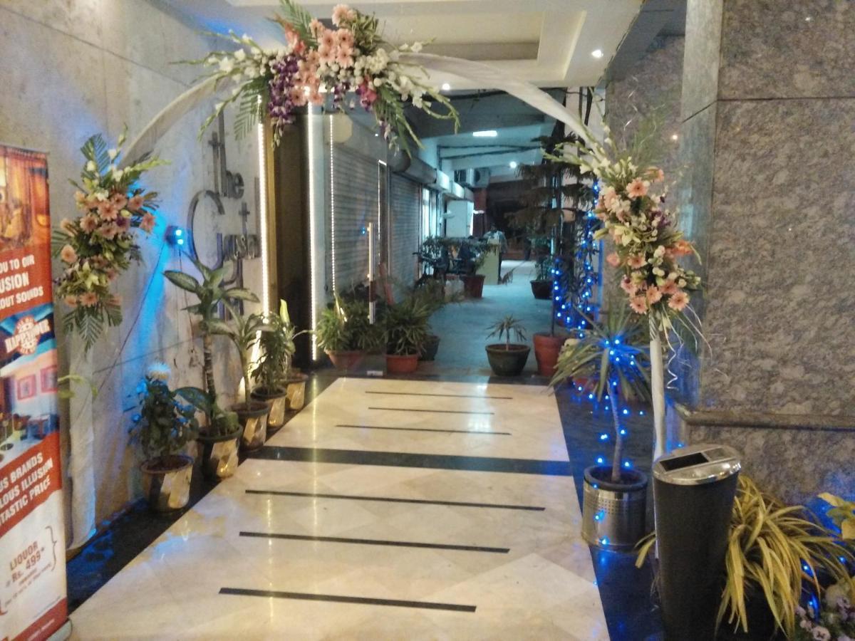 Hotel Ds Clarks Inn Gurgaon Bagian luar foto